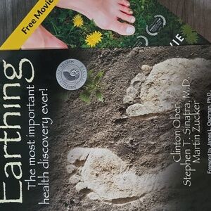 Earthing Heal Health Softcover Book W Free Movie Pass New Without Tags